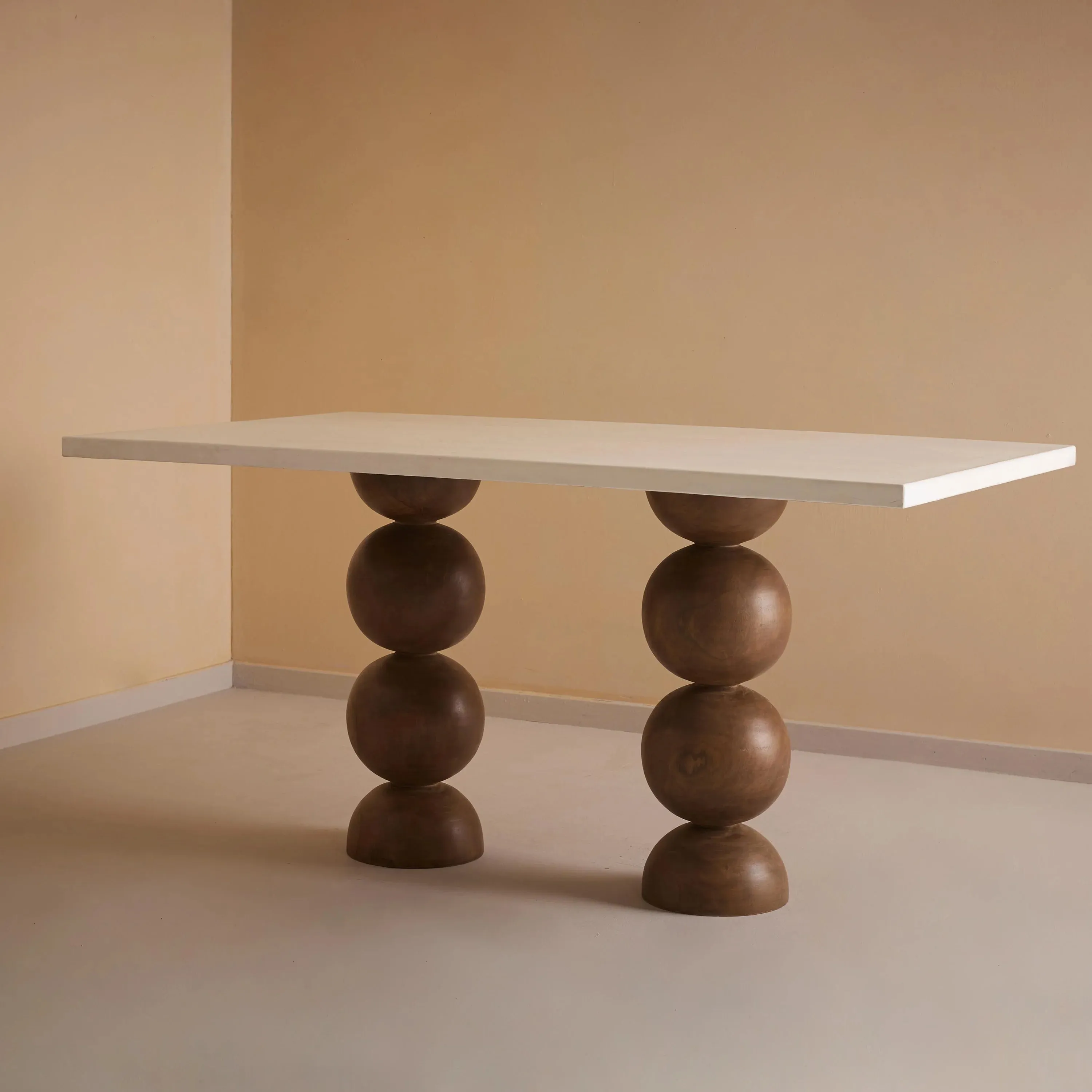 Ball Pack Dining Table