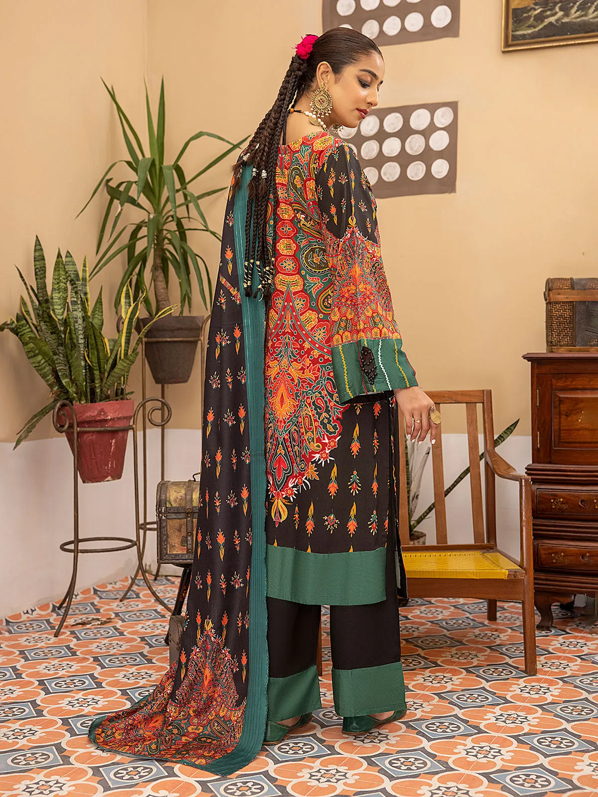 Black & Green Winter Dhanak Embroidered 3-Piece Suit