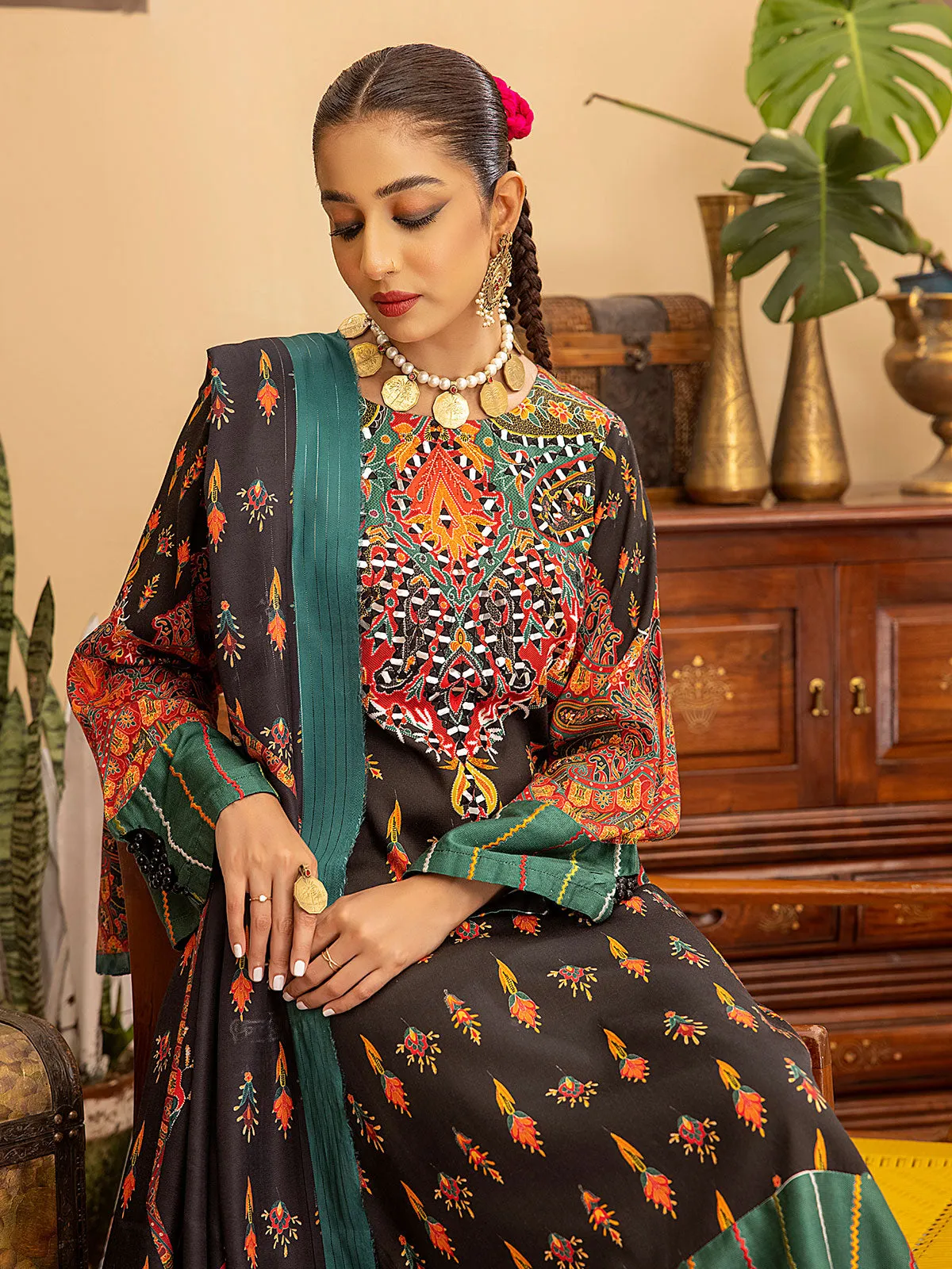 Black & Green Winter Dhanak Embroidered 3-Piece Suit