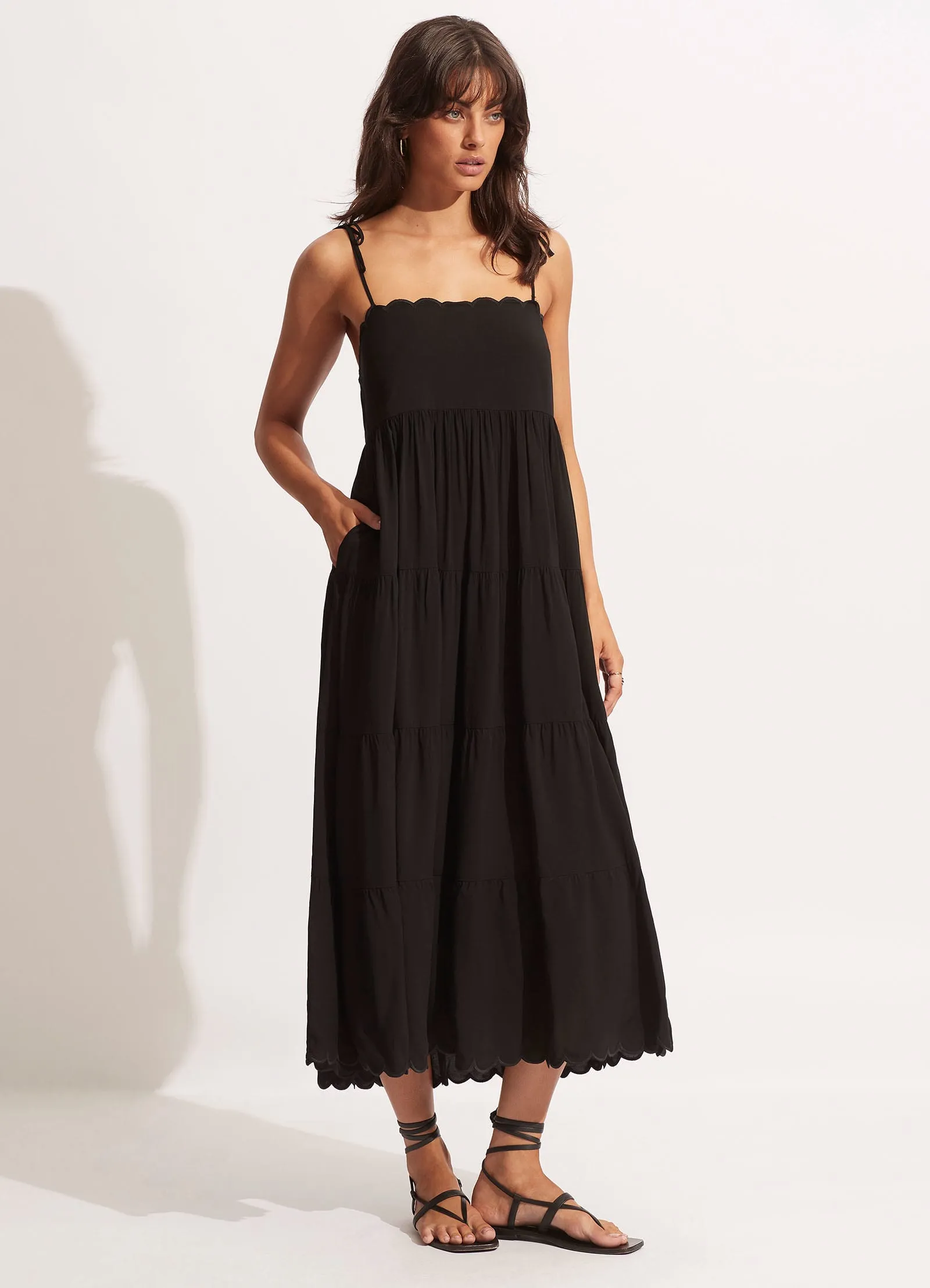 Gia Scallop Midi               - Black