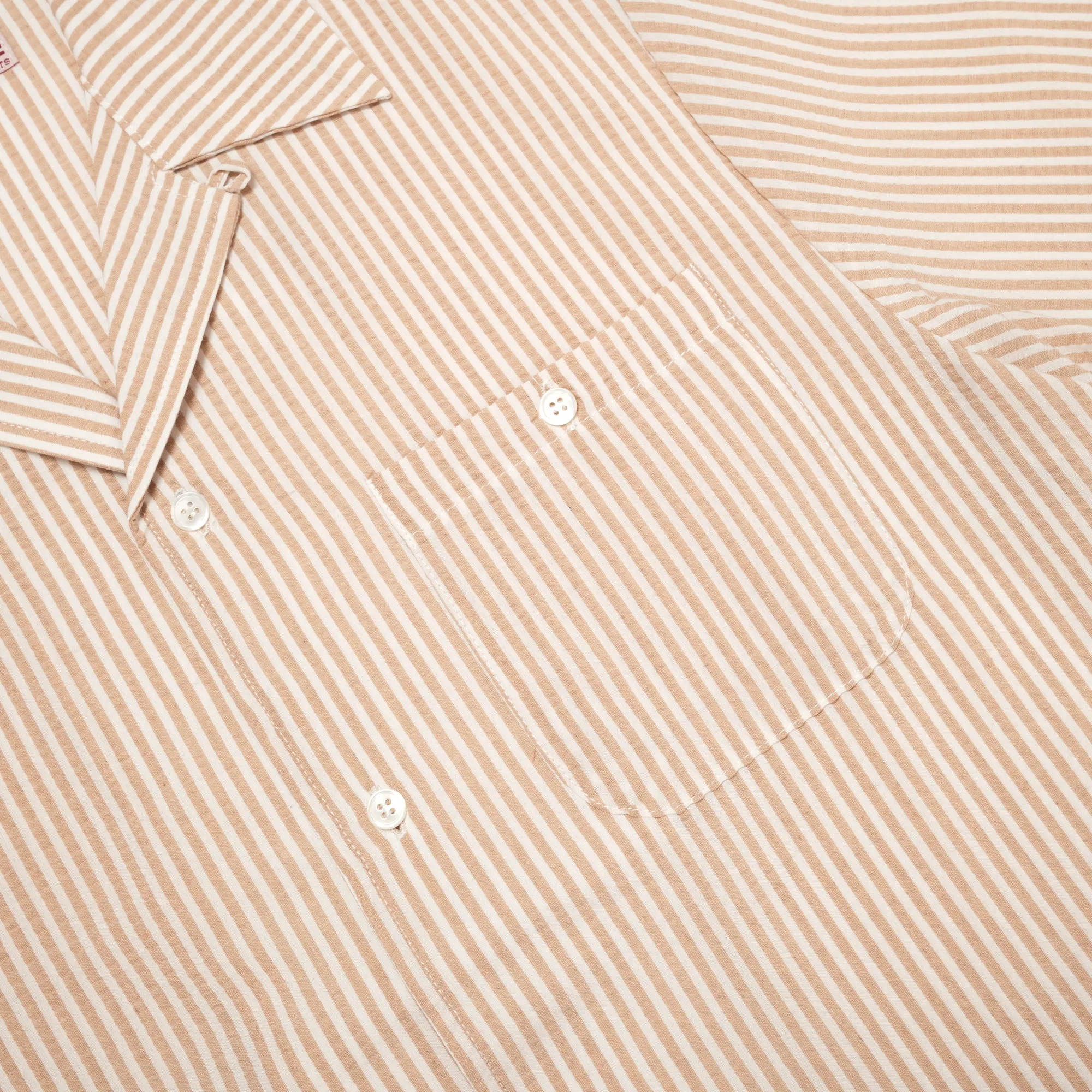 QUINCY SEERSUCKER SHORT SLEEVED SHIRT - SAND/WHITE