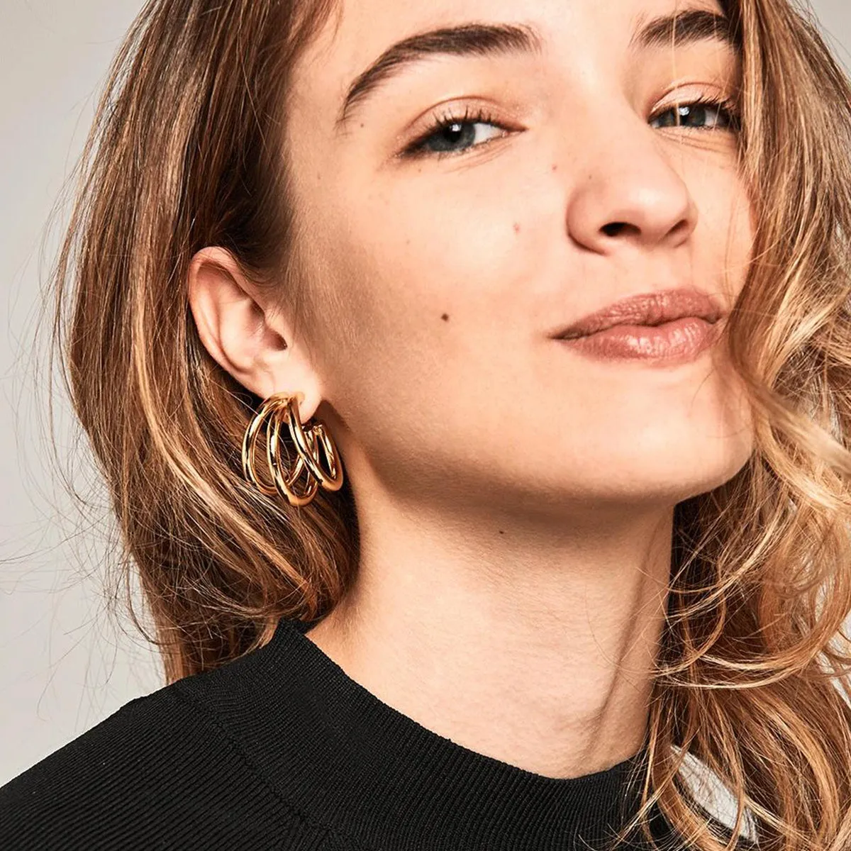 Thick Gold Chunky Hoop Earrings Lightweight Huggie Hoops For Women